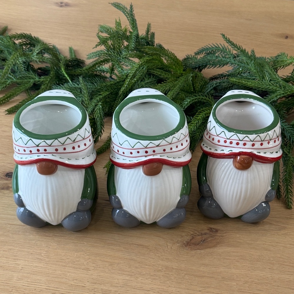Pottery Barn Holiday 3 Gnome coffe mugs - Green, Red, White, Gray